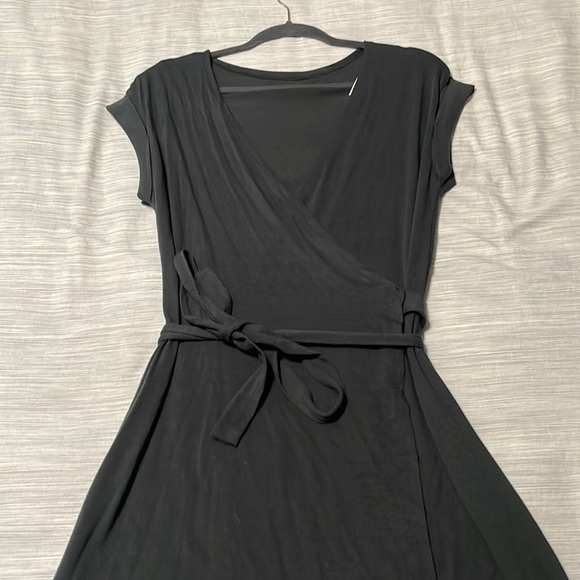 aerie Dresses & Skirts - Aerie wrap dress